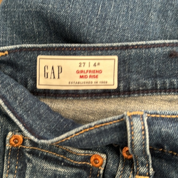 GAP Girlfriend Mid Rise Jeans Size 27/4 - Picture 10 of 11